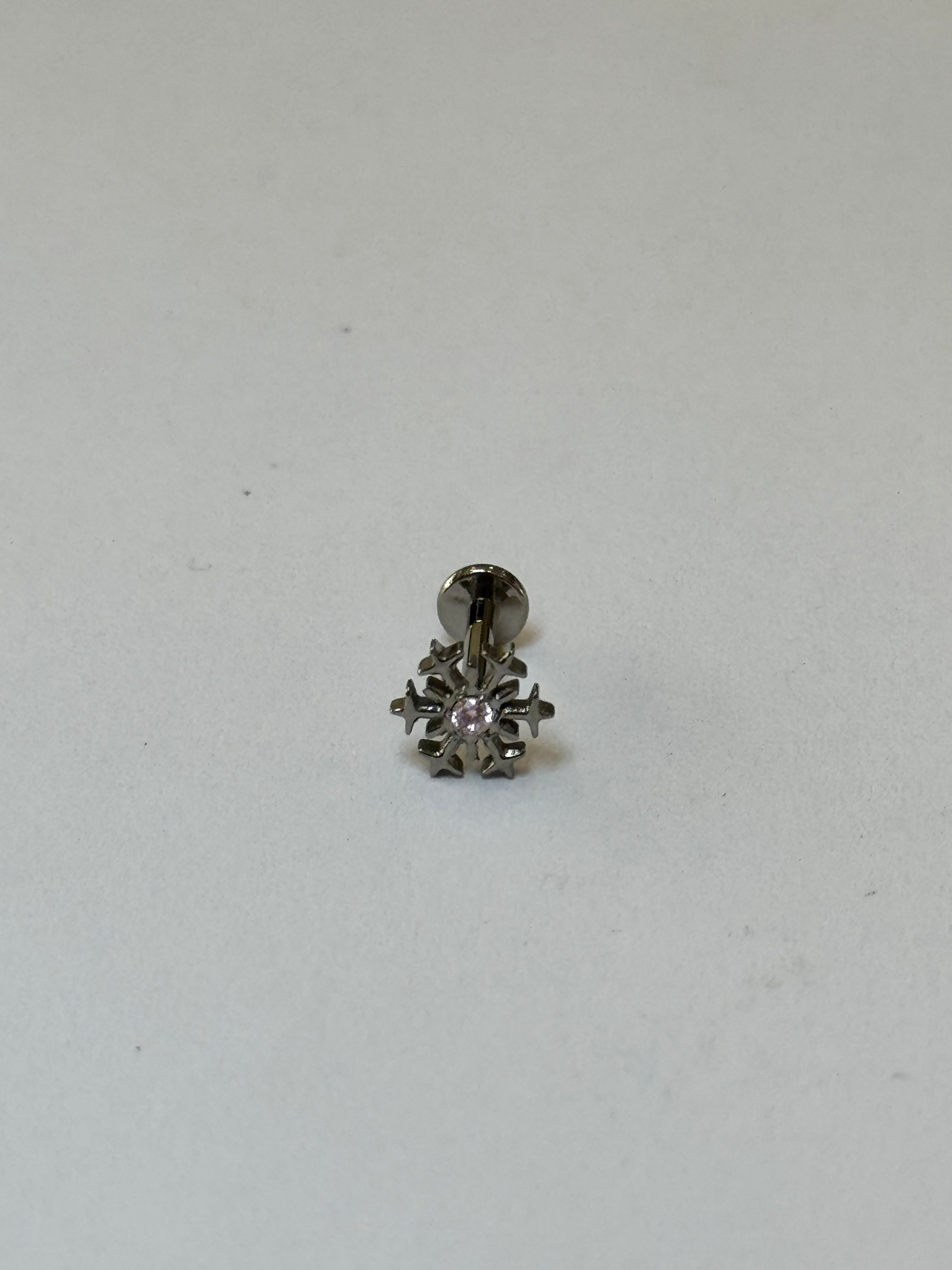 Piercing labret titanio 16G, copo de nieve con zirconia al centro, plateado - piercings Mundo Chic