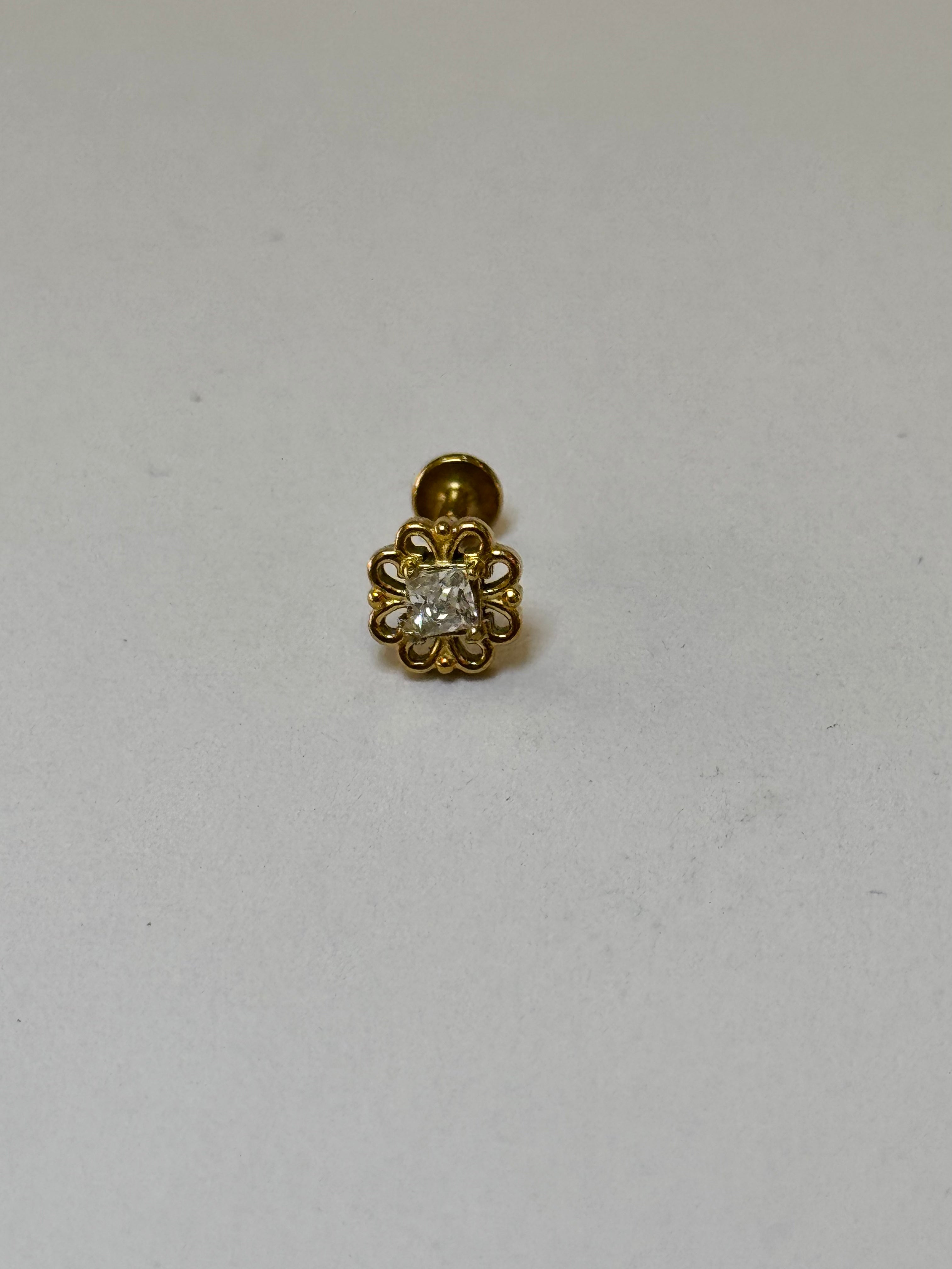 Labret Flor Zirconia Dorada - piercings Mundo Chic
