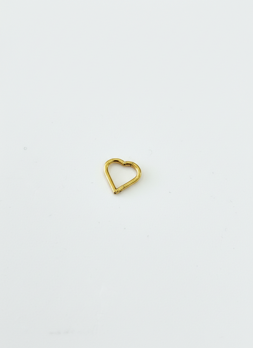 Piercing clicker titanio 16G en forma de corazon - piercings Mundo Chic