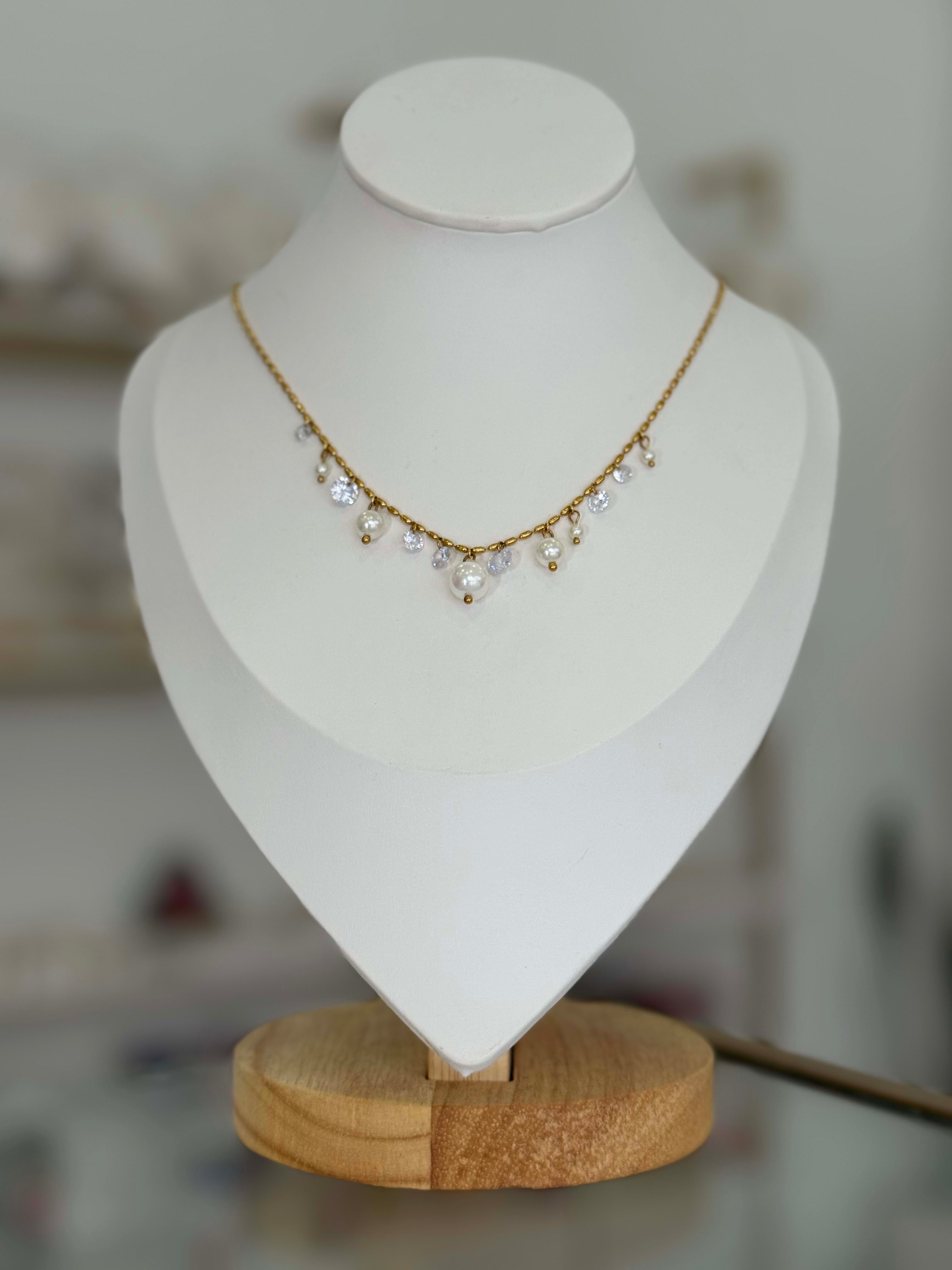 Collar perlas y zirconias. - collares Mundo Chic