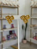Aretes Flores Hawaianas Perlas Dorados Tropical Mujer - aretes Mundo Chic