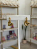Aretes Corazón Chunky Dorados Bold Statement Acero - aretes Mundo Chic