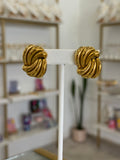Aretes Nudo Dorados Minimalistas Elegantes Baño Oro - aretes Mundo Chic