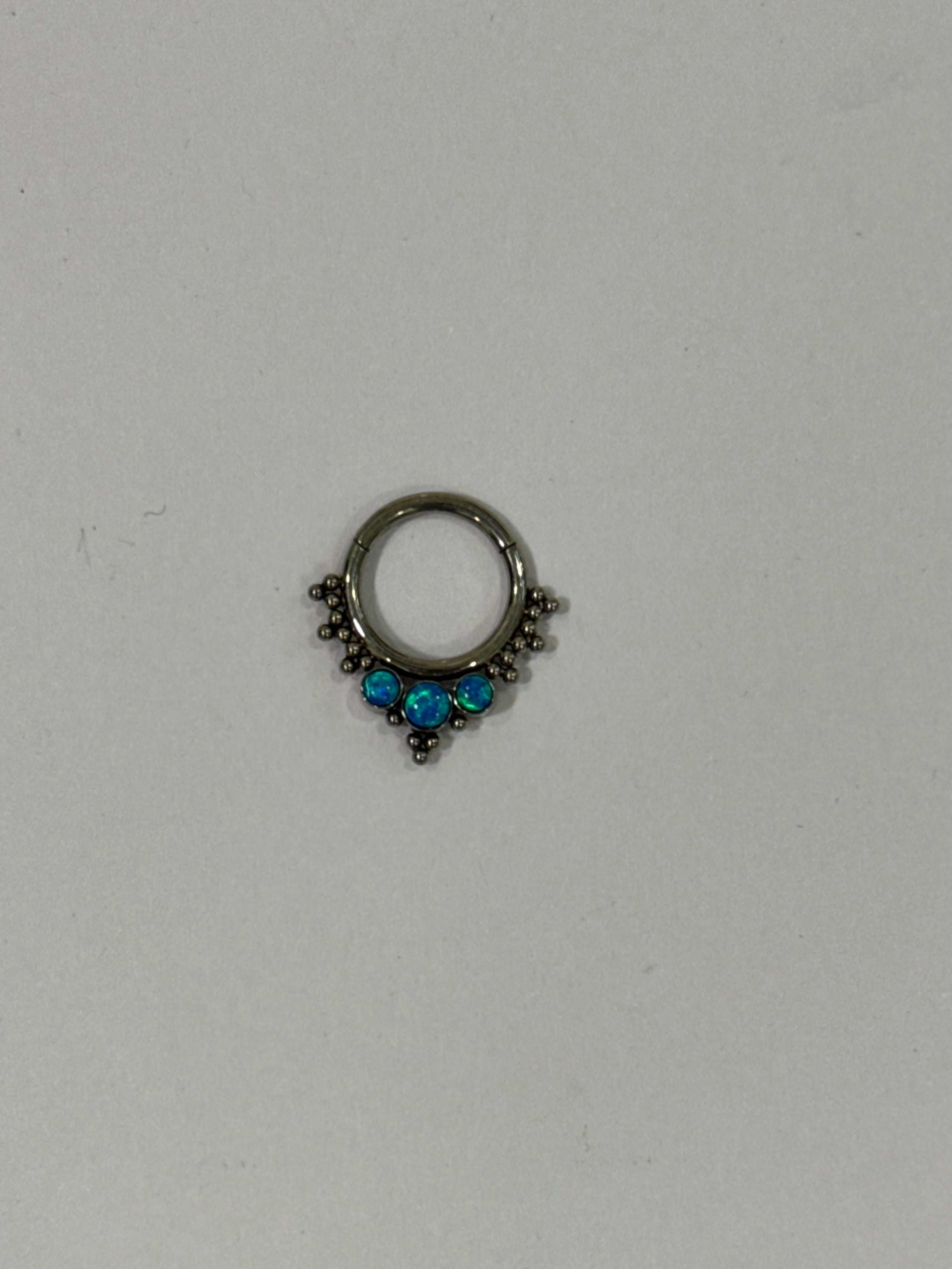 Piercing labret titanio 16G, opalos azul turquesa. - piercings Mundo Chic