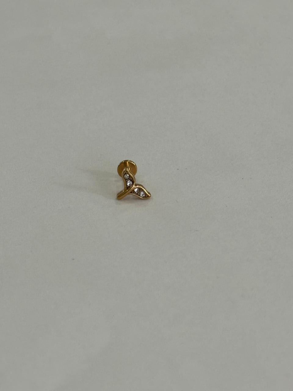 Aleta sirena. Piercing labret de acero quirúrgico 316L - piercings Mundo Chic