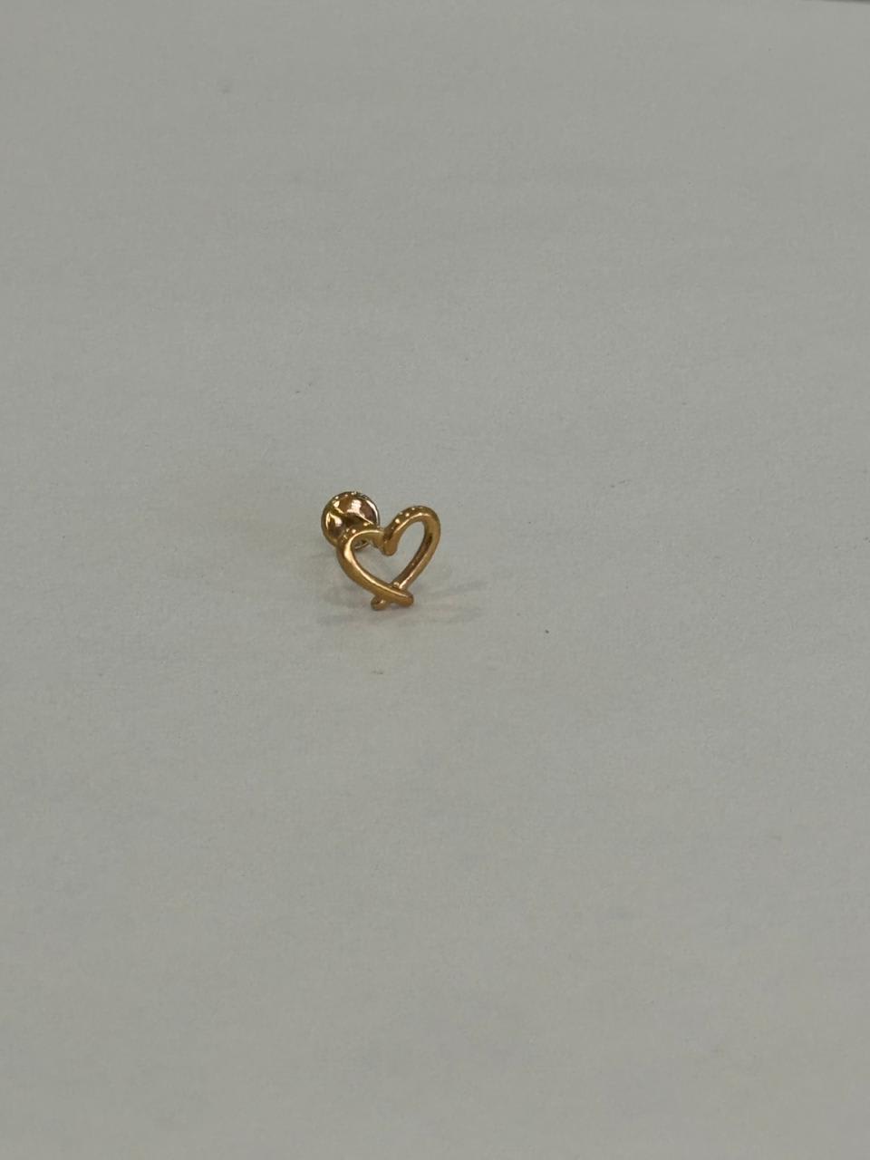 Corazón hueco. Piercing labret de acero quirúrgico 316L - piercings Mundo Chic