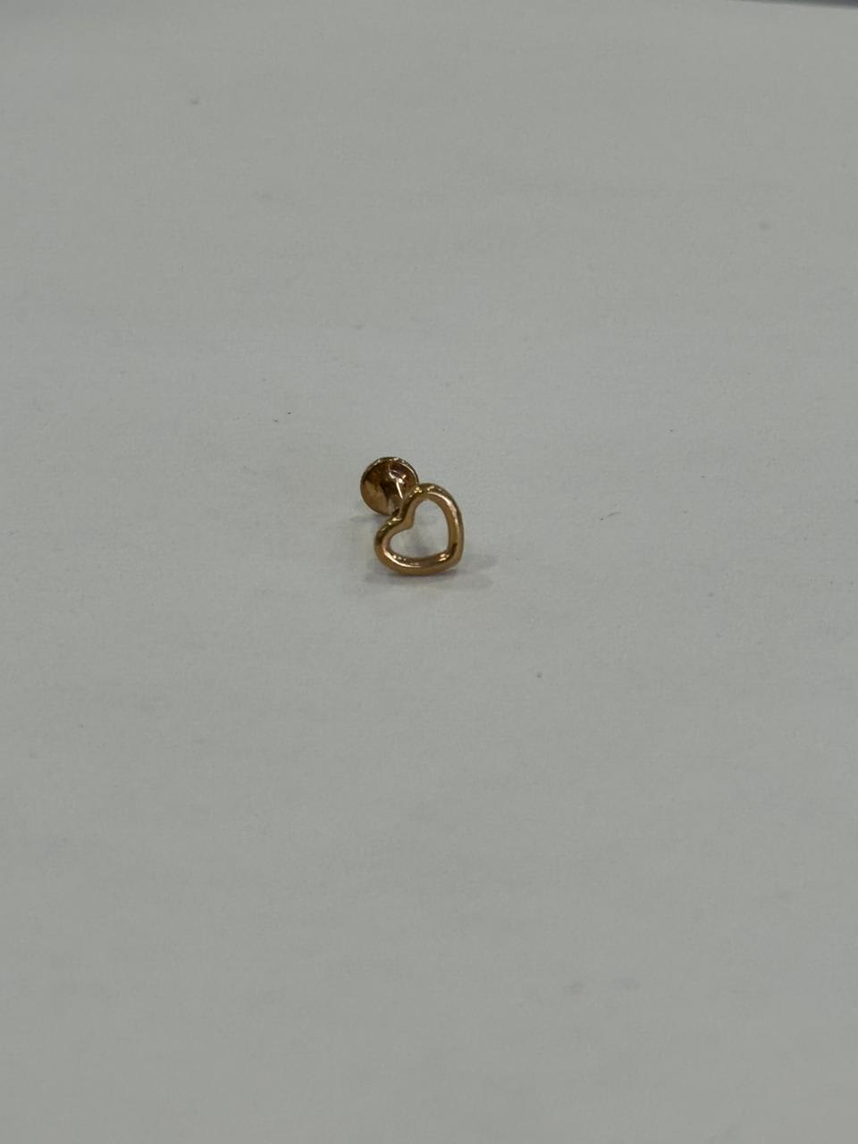 Corazón hueco dorado. Piercing labret de acero quirúrgico 316L - piercings Mundo Chic