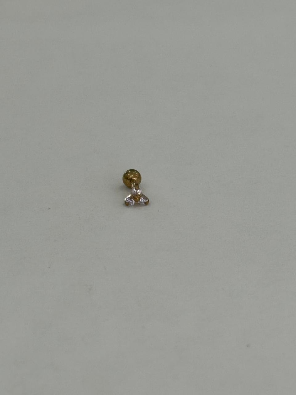 Trebol dorado con 3 zirconias. Piercing de acero quirúrgico 316L - piercings Mundo Chic